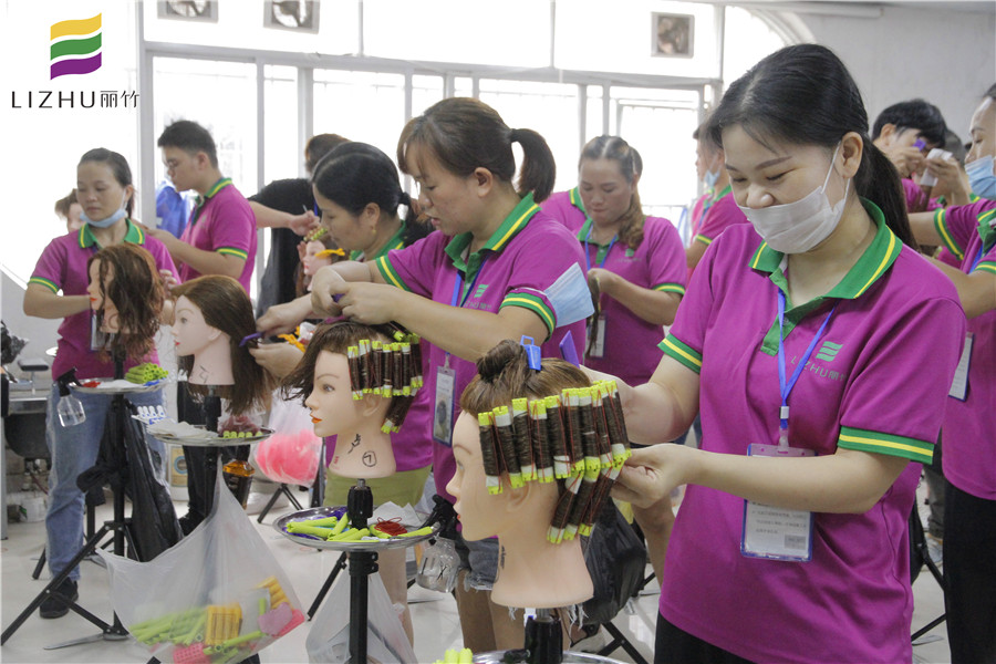 广西美发学校：眼睛学会，手没会