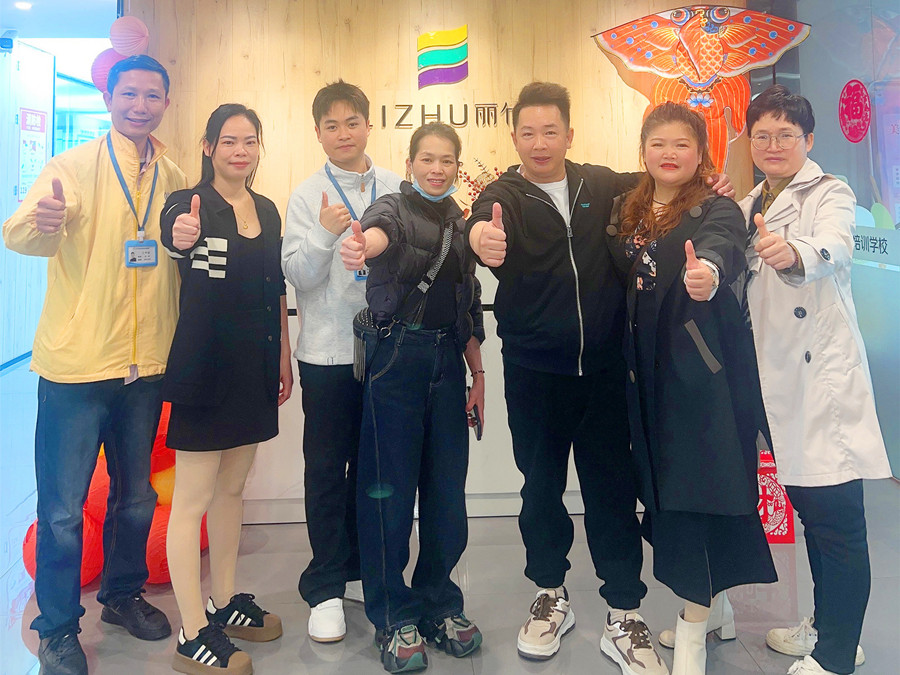 南宁美发专业学校创业成功学子