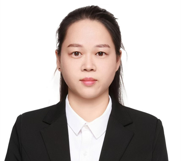 梁群群美发讲师